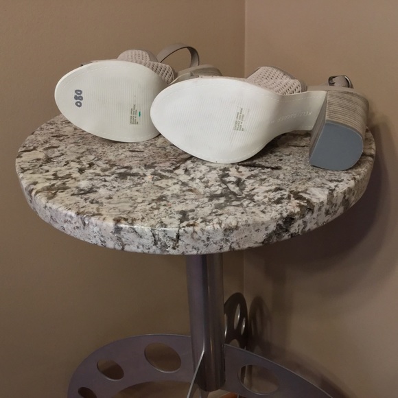 Kelsi Dagger perforated leather shoes . Size 8M - Picture 8 of 8